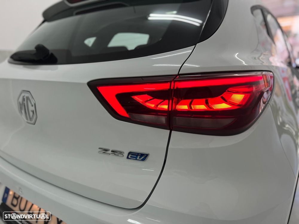 MG ZS EV 72.6 kWh Luxury - 7