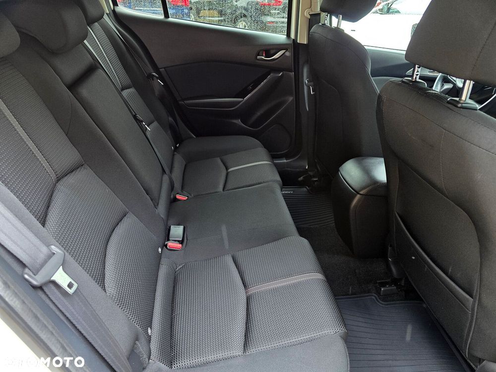 Mazda 3 - 15
