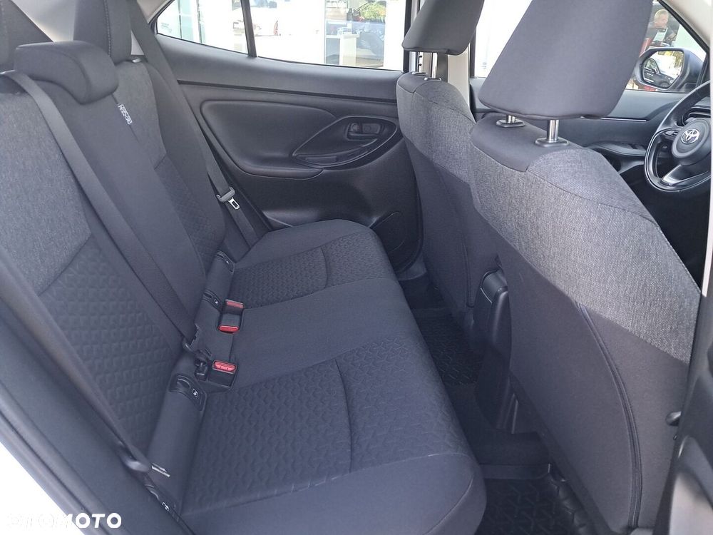 Toyota Yaris Cross Hybrid 1.5 Comfort 4x4 - 15
