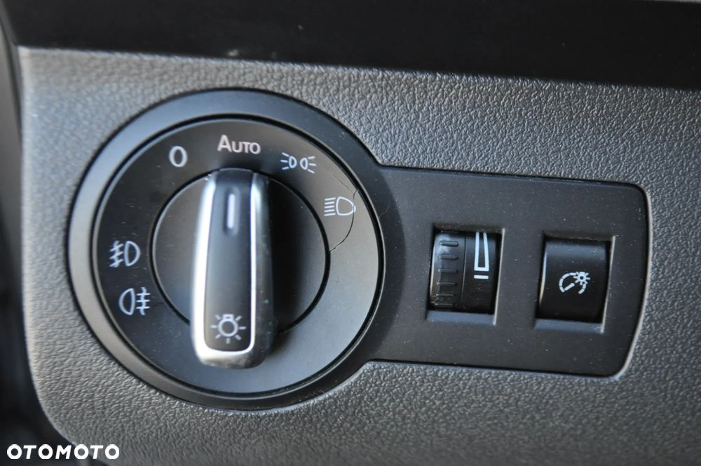 Volkswagen Touran 2.0 TDI DPF Comfortline - 17