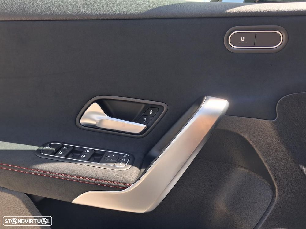 Mercedes-Benz A 180 - 11