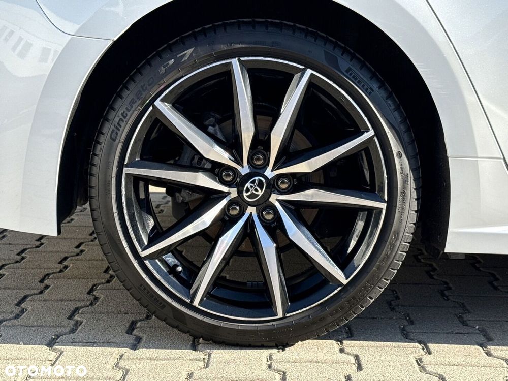 Toyota Corolla 2.0 Hybrid GR Sport Dynamic - 26