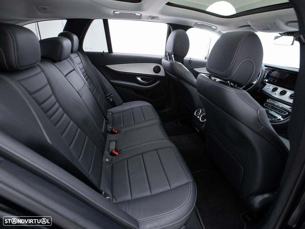 Mercedes-Benz E 300 de 4Matic 9G-TRONIC - 12