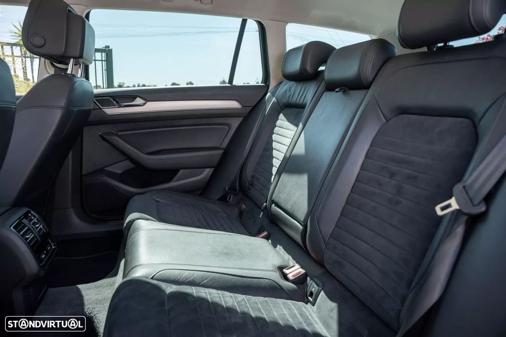 VW Passat Variant - 21