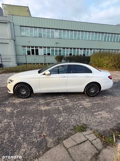 Mercedes-Benz Klasa E 300 Exclusive - 20