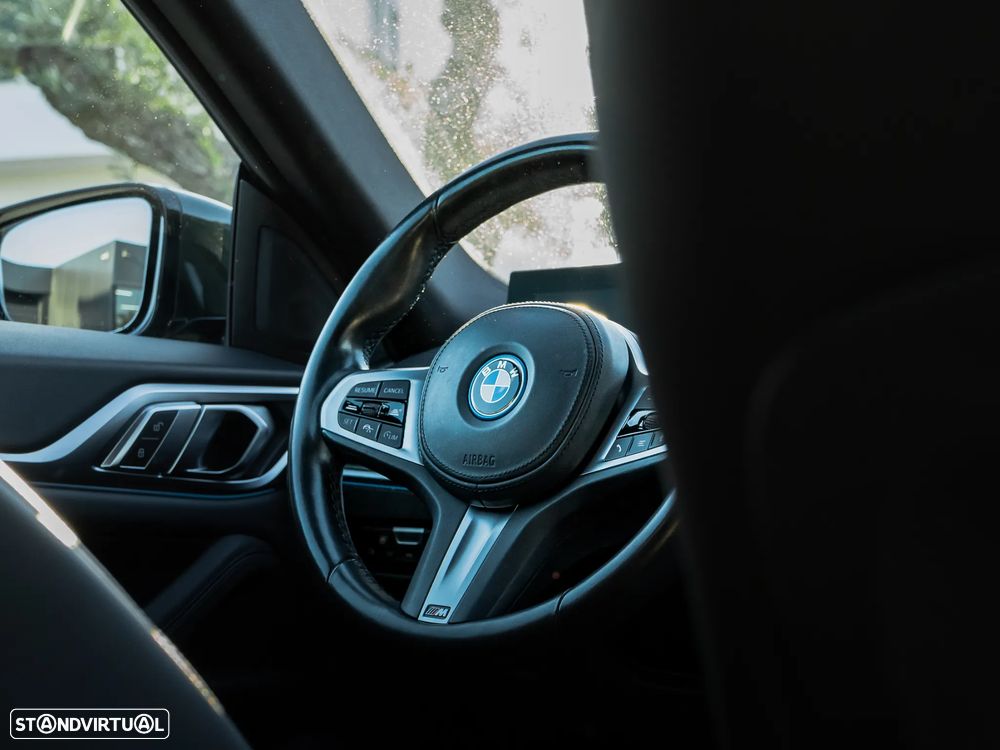 BMW i4 eDrive40 Pack Desportivo M - 16