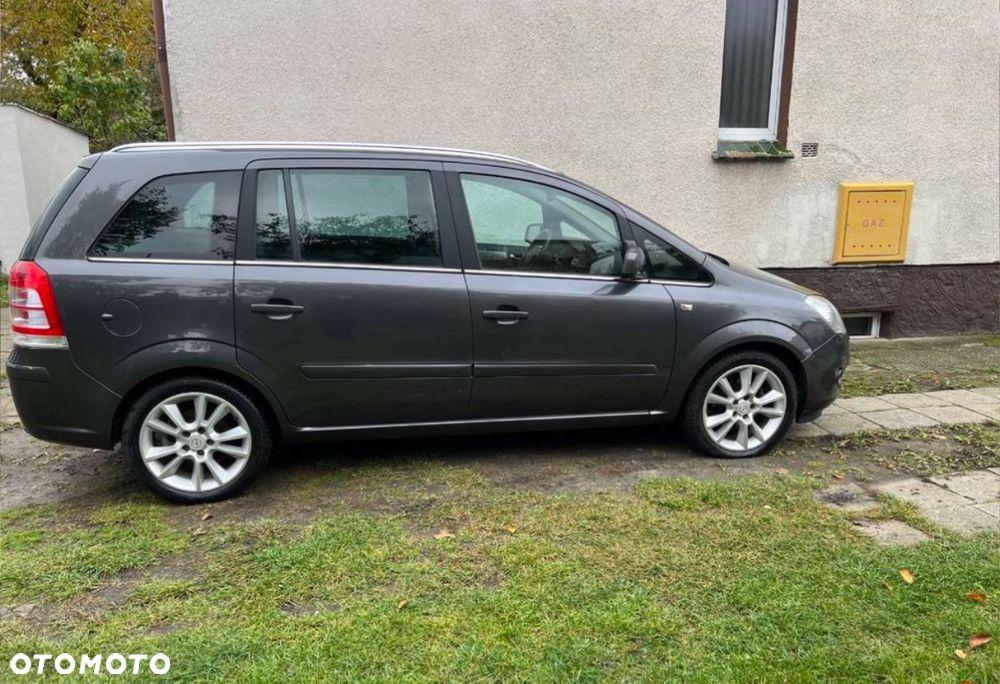 Opel Zafira 1.8 Cosmo EU5 - 8