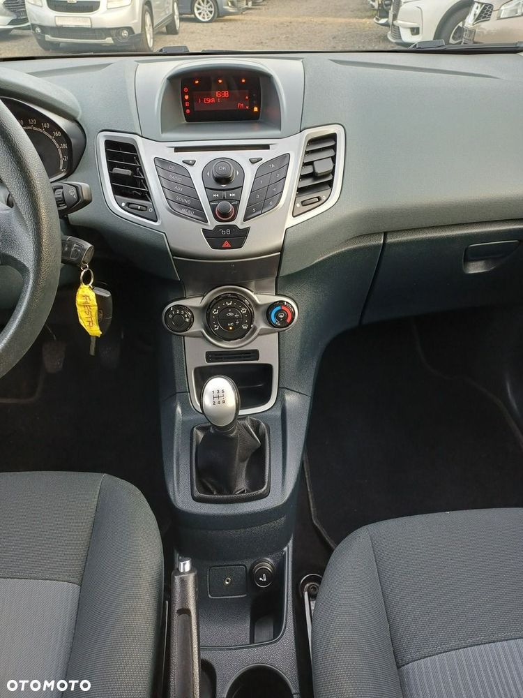 Ford Fiesta 1.25 Silver X - 22