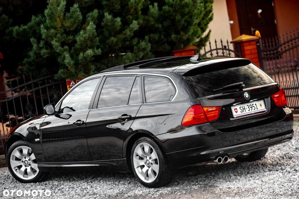 BMW Seria 3 330d xDrive DPF Touring Edition Exclusive - 10