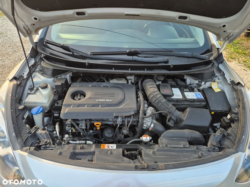 Hyundai i30 blue 1.6 CRDi Trend - 17