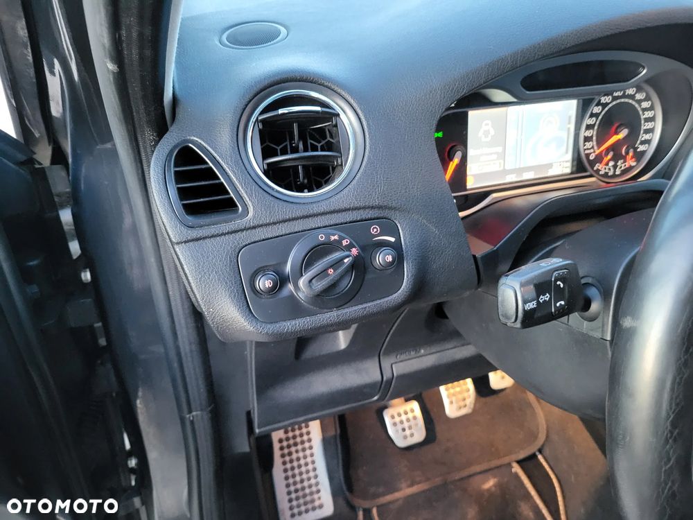 Ford S-Max 2.2 TDCi DPF Titanium - 12