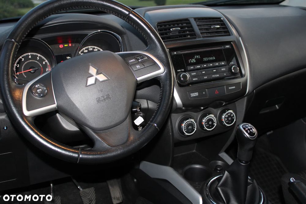 Mitsubishi ASX 1.6 Inform - 13