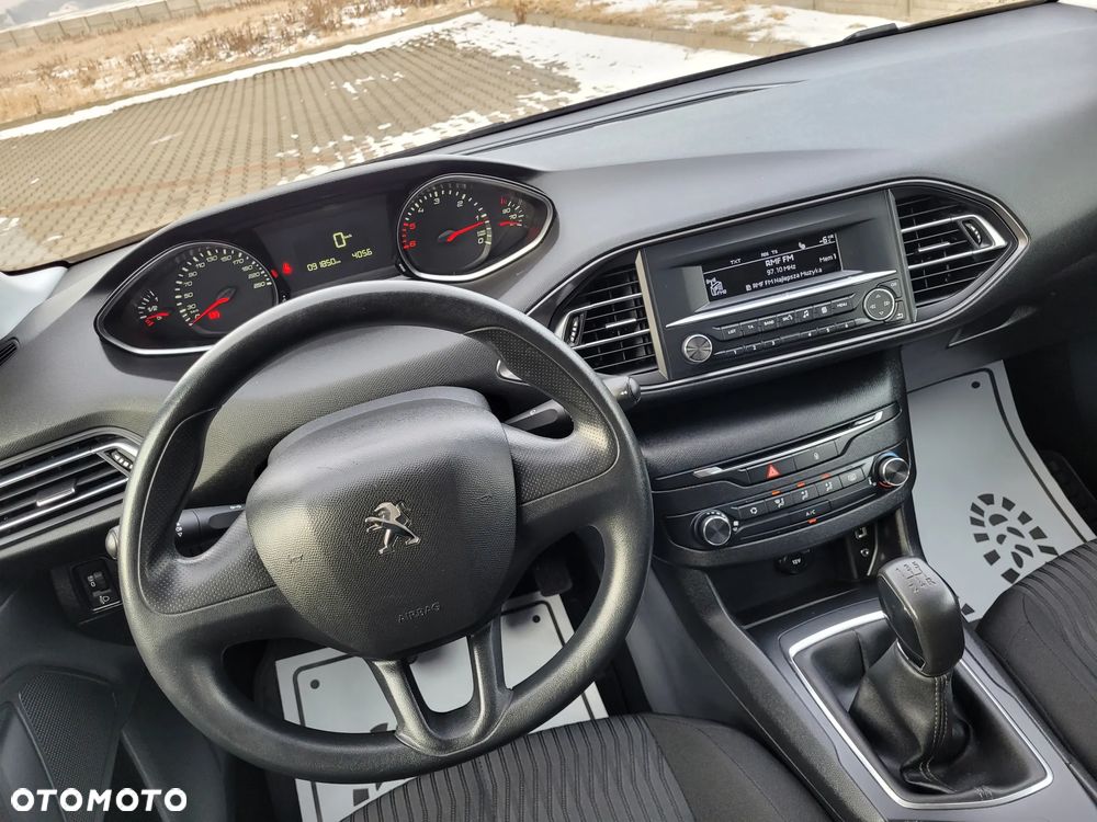 Peugeot 308 1.6 HDi Presence - 25