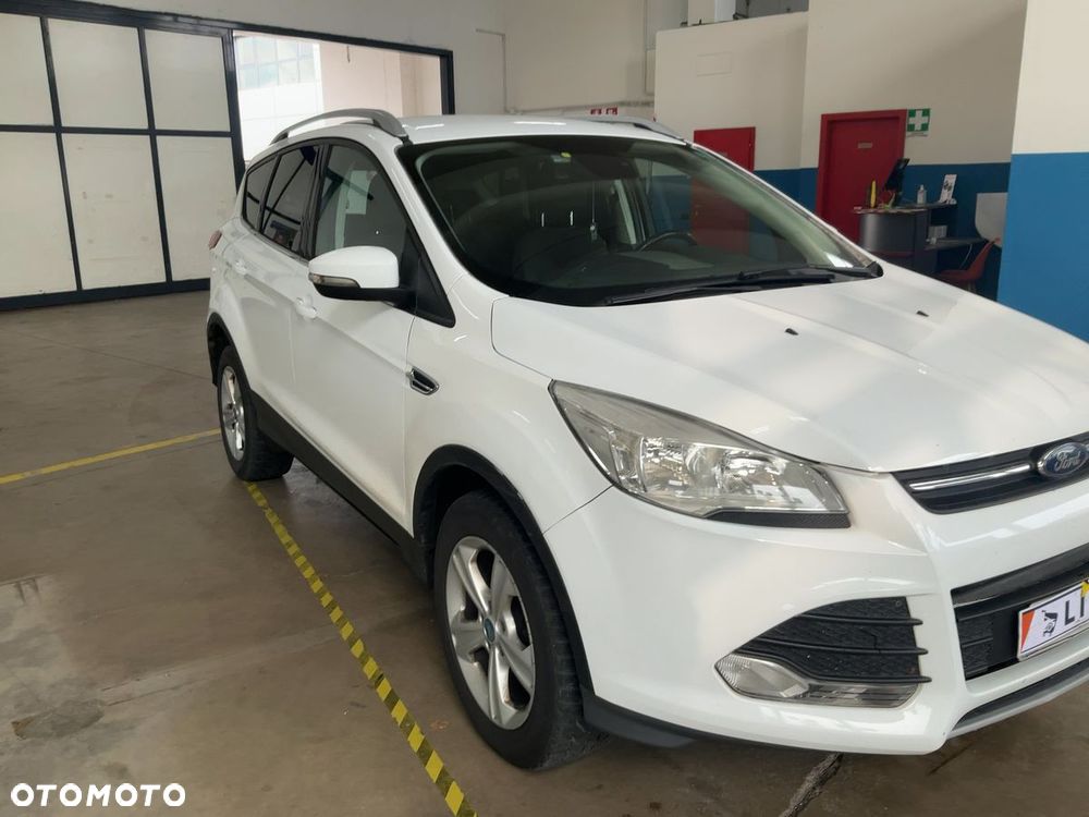 Ford Kuga 2.0 TDCi 2x4 Titanium - 1