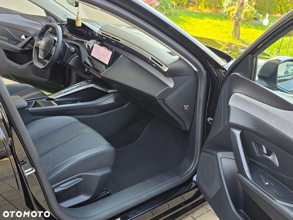 Peugeot 308 BlueHDi 130 EAT8 Allure Pack - 28