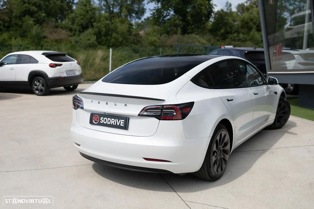 Tesla Model 3 - 6