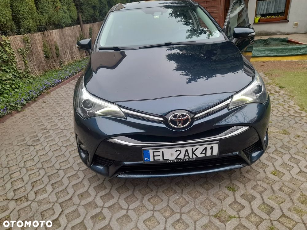 Toyota Avensis 2.0 D-4D Prestige - 3