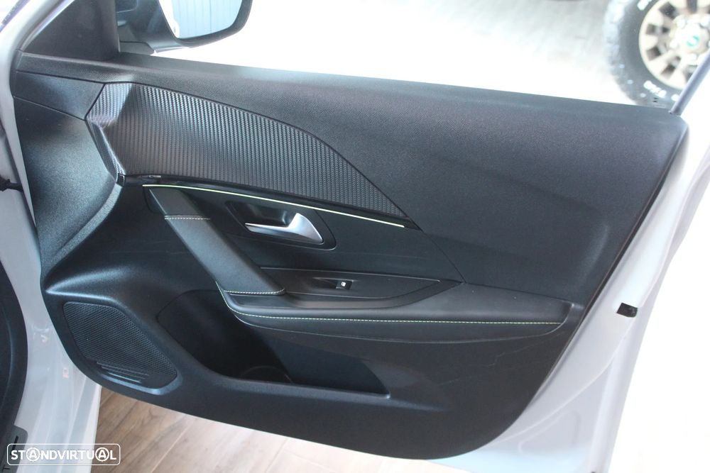 Peugeot 208 PureTech 100 EAT8 GT Pack - 16