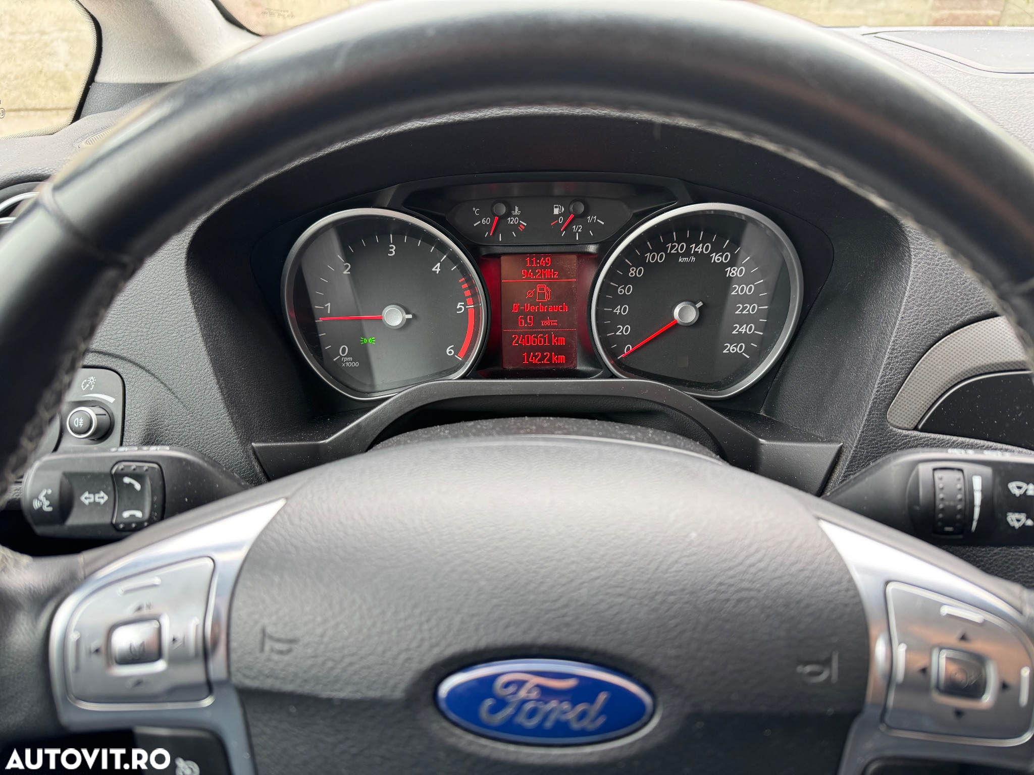 Ford Galaxy 2.0 TDCi DPF Business Edition - 9