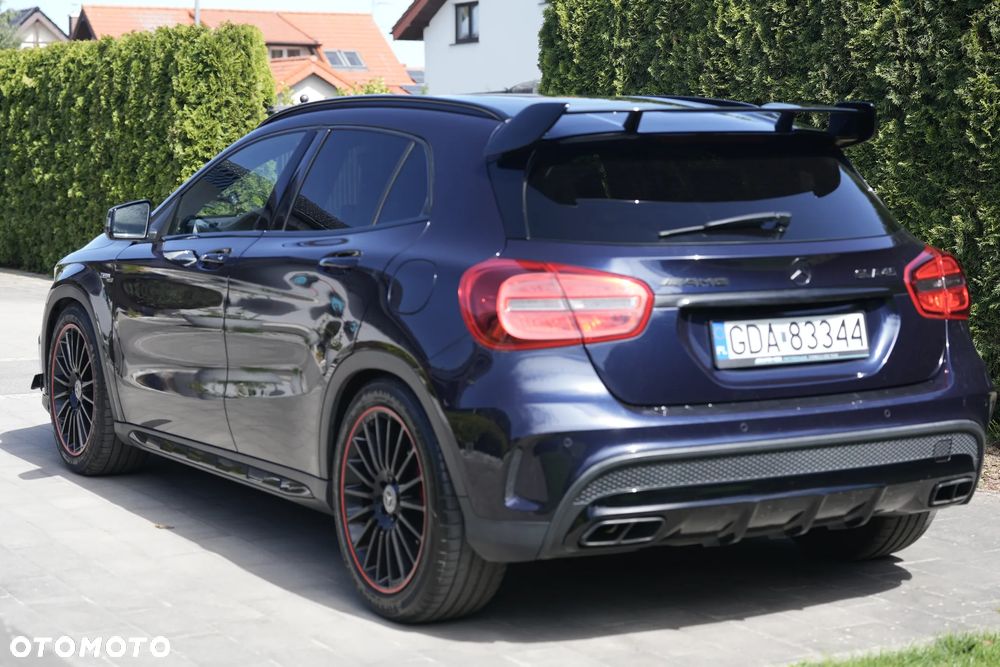 Mercedes-Benz GLA - 14