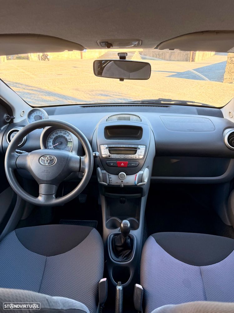 Toyota Aygo 1.0 + AC - 15