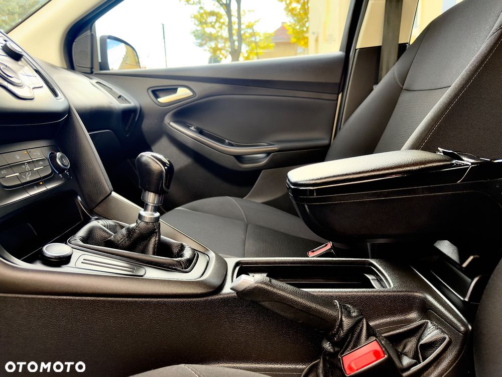 Ford Focus - 8