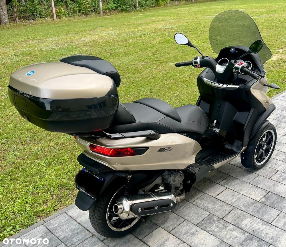 Piaggio MP-3 - 8