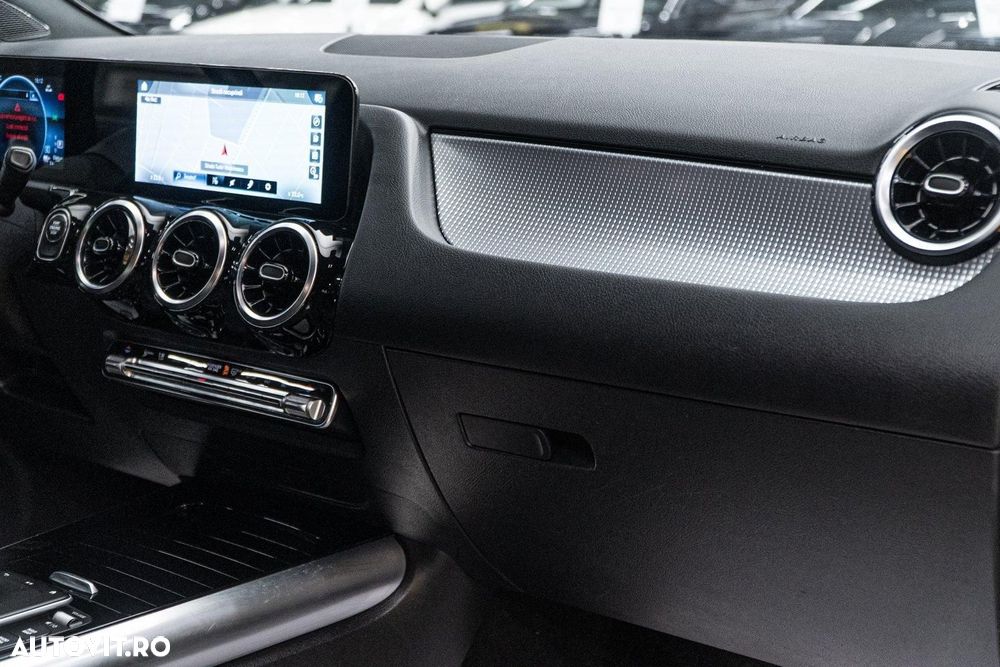 Mercedes-Benz GLA 250 e - 32