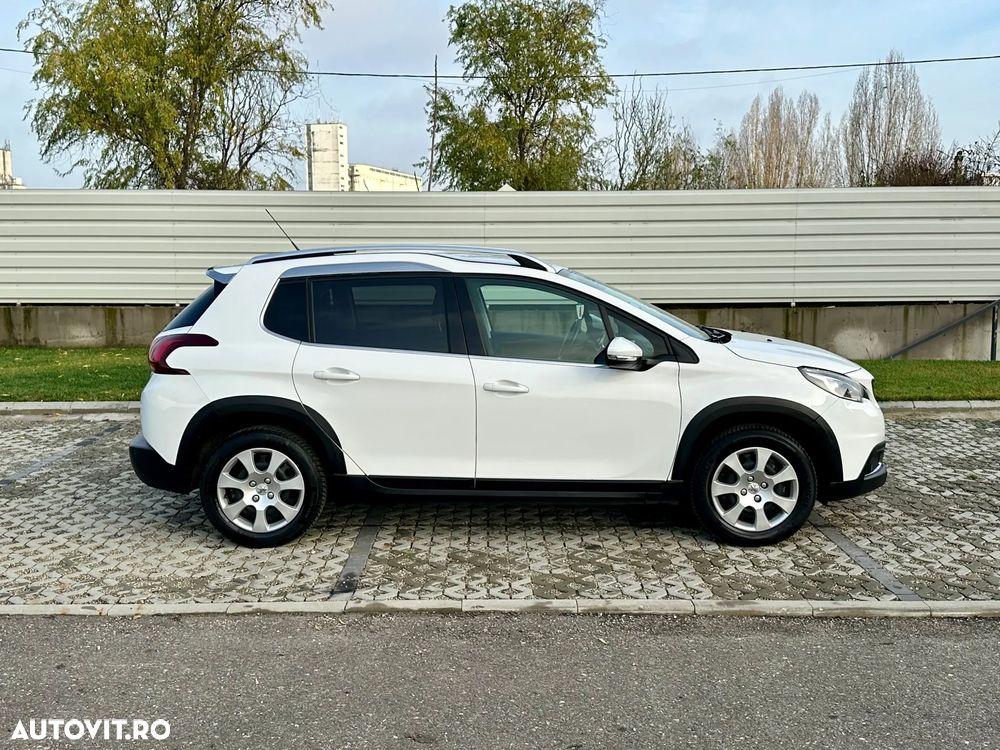 Peugeot 2008 - 12