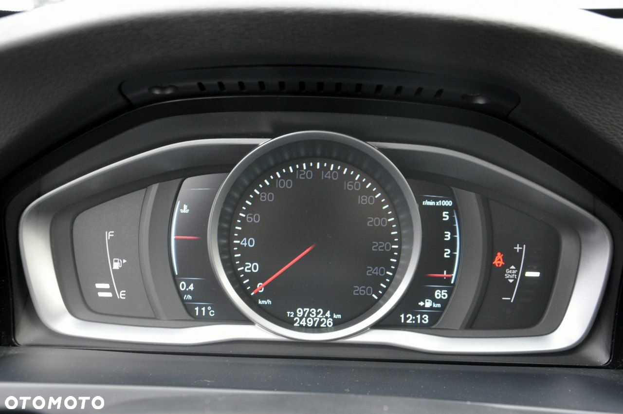 Volvo V60 D4 Drive-E Momentum - 33