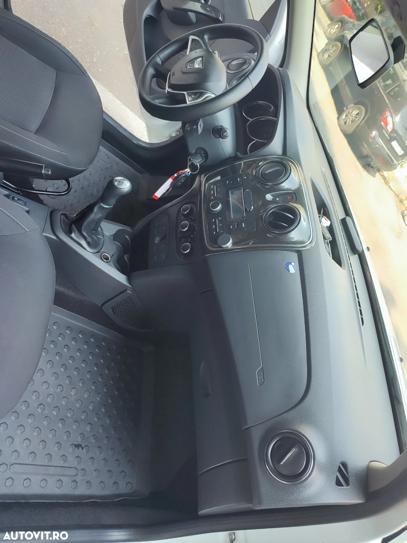 Dacia Logan 0.9 TCe Laureate - 17
