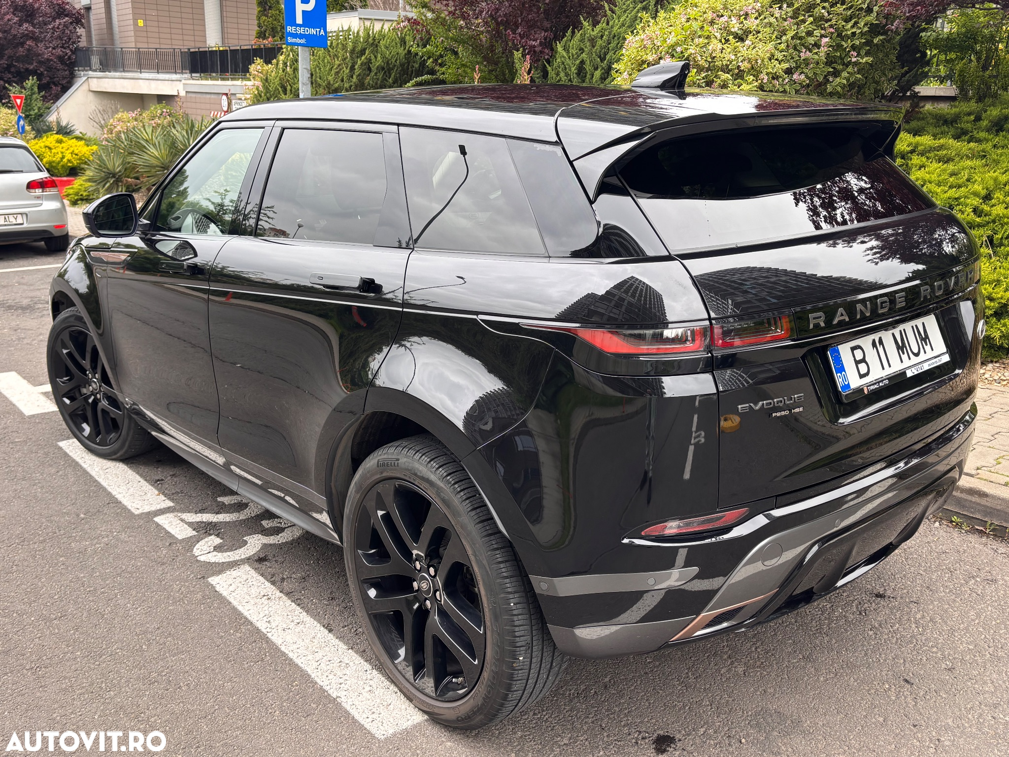 Land Rover Range Rover Evoque 2.0 P250 R-Dynamic HSE - 4