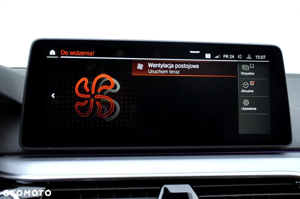 BMW Seria 5 520d xDrive - 29