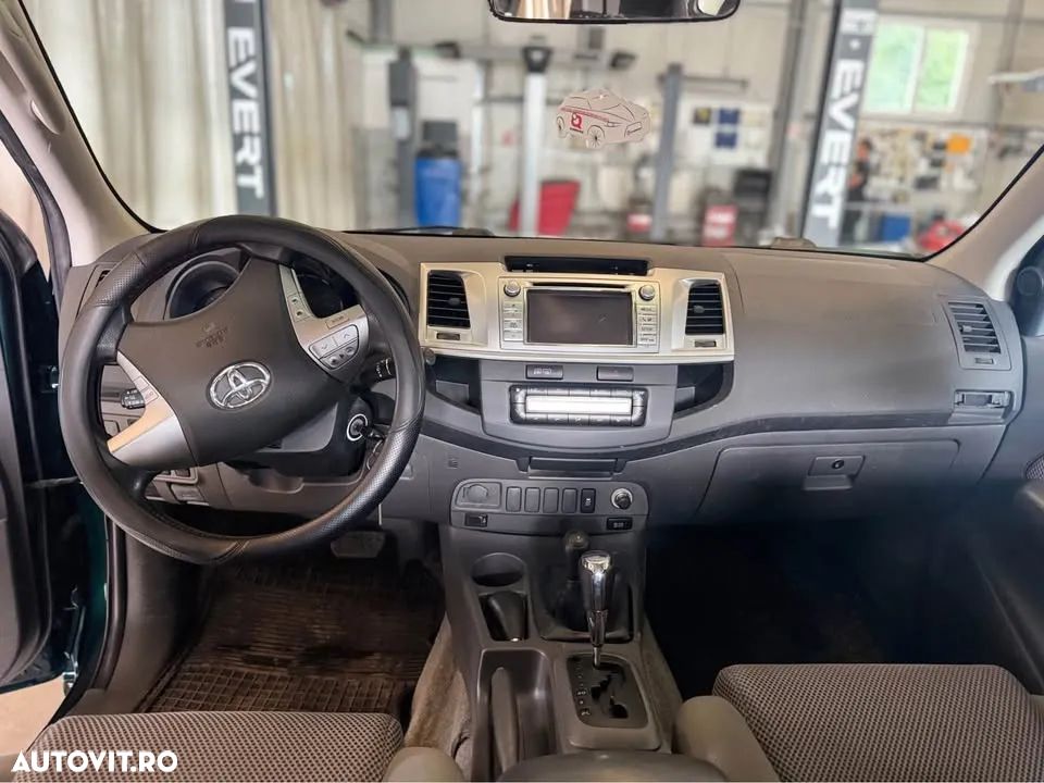 Toyota HILUX - 6