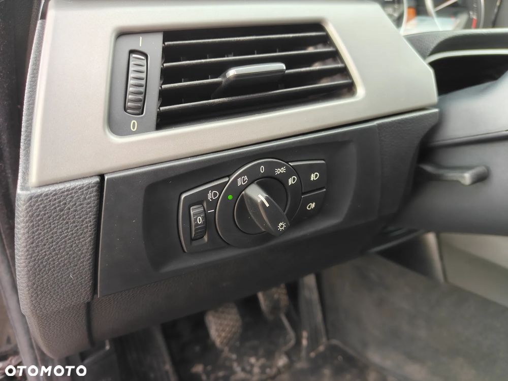 BMW Seria 3 - 32