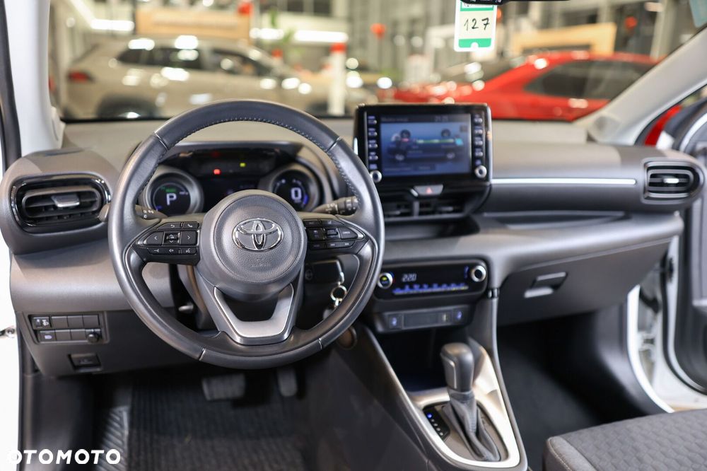 Toyota Yaris - 10
