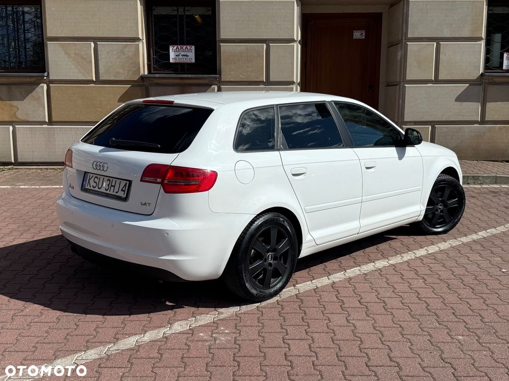 Audi A3 Sportback 1.4 TFSI Ambiente - 4