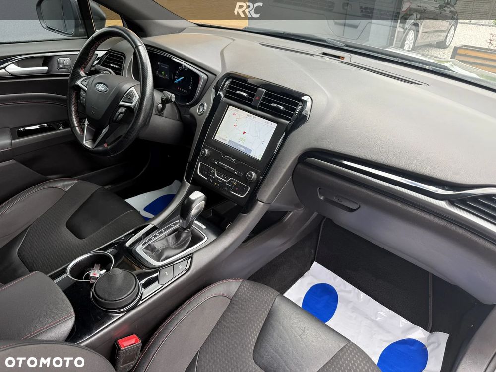 Ford Mondeo - 23