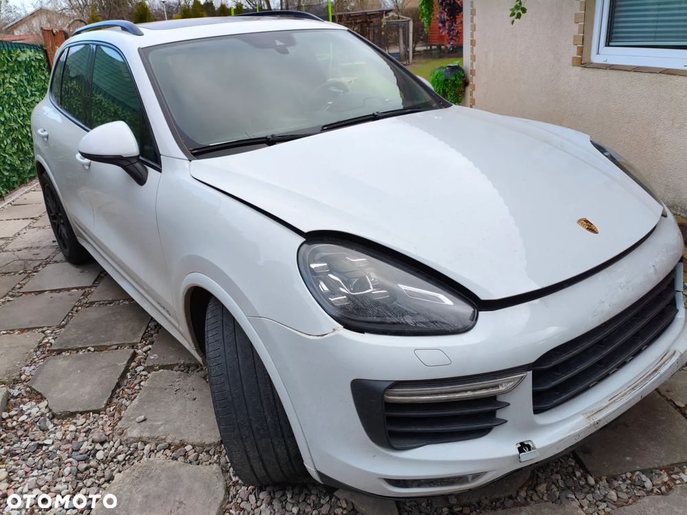 Porsche Cayenne GTS - 2