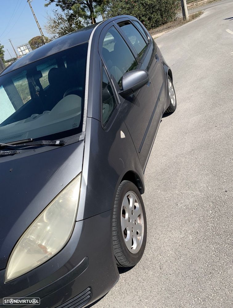 Mitsubishi Colt - 5