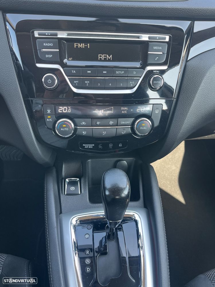 Nissan Qashqai 1.6 dCi Xtronic ACENTA - 17