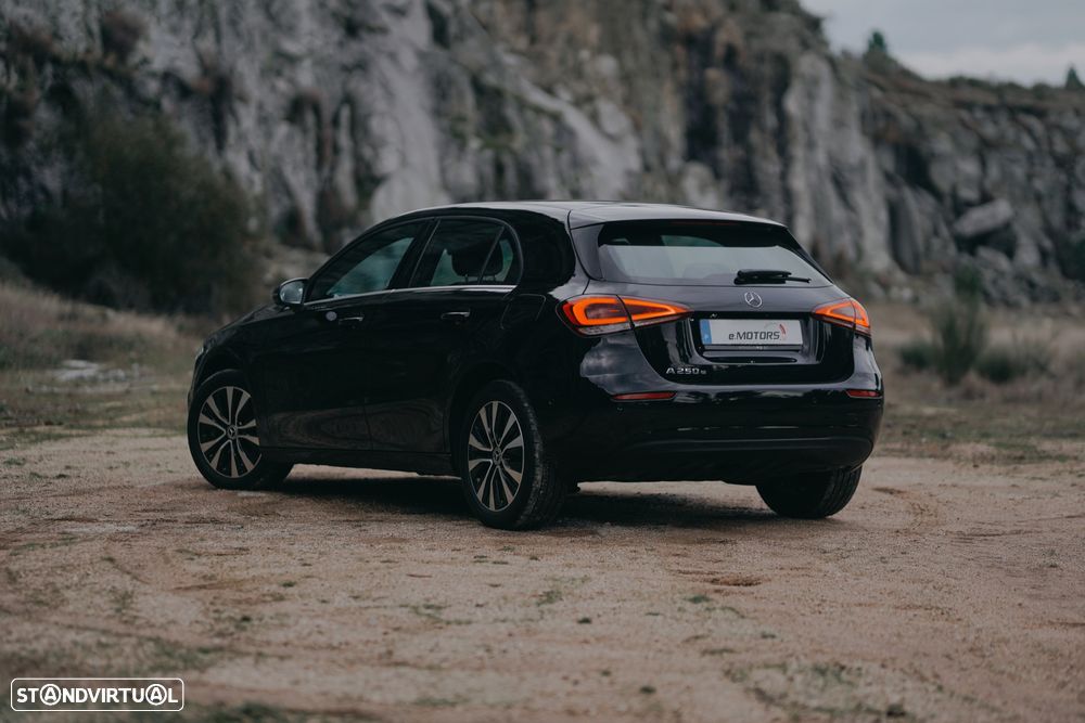 Mercedes-Benz A 250 e Style Plus - 12