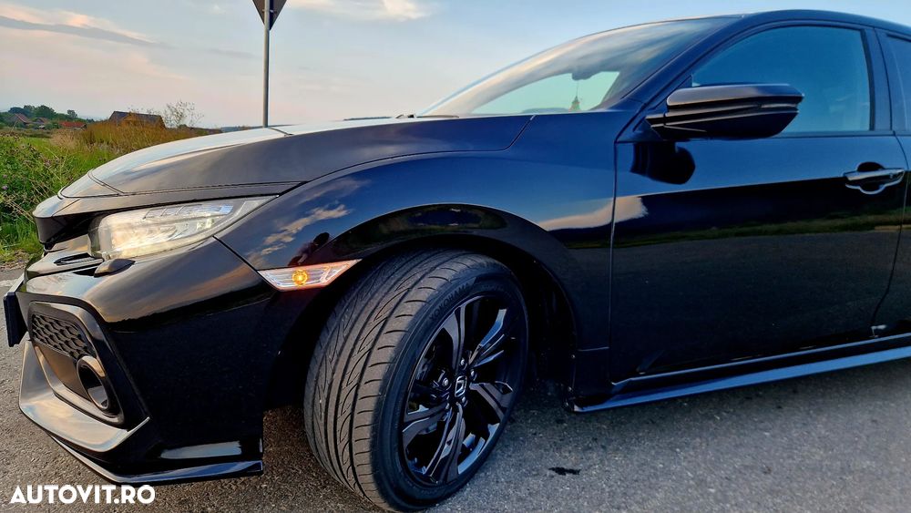 Honda Civic 1.5 VTEC Turbo Sport Plus - 9