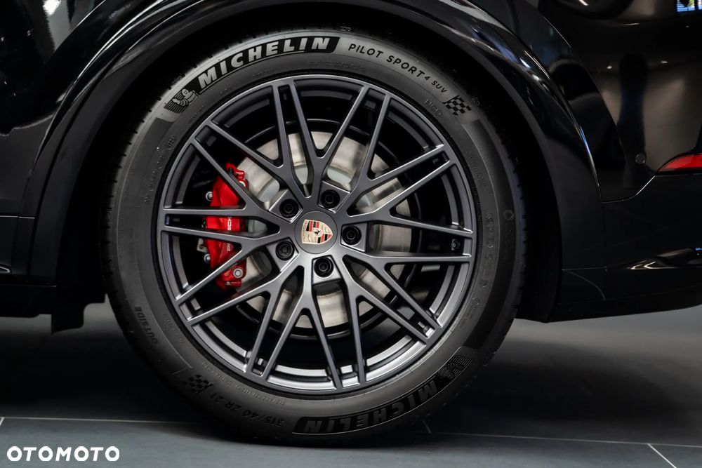 Porsche Cayenne GTS - 24