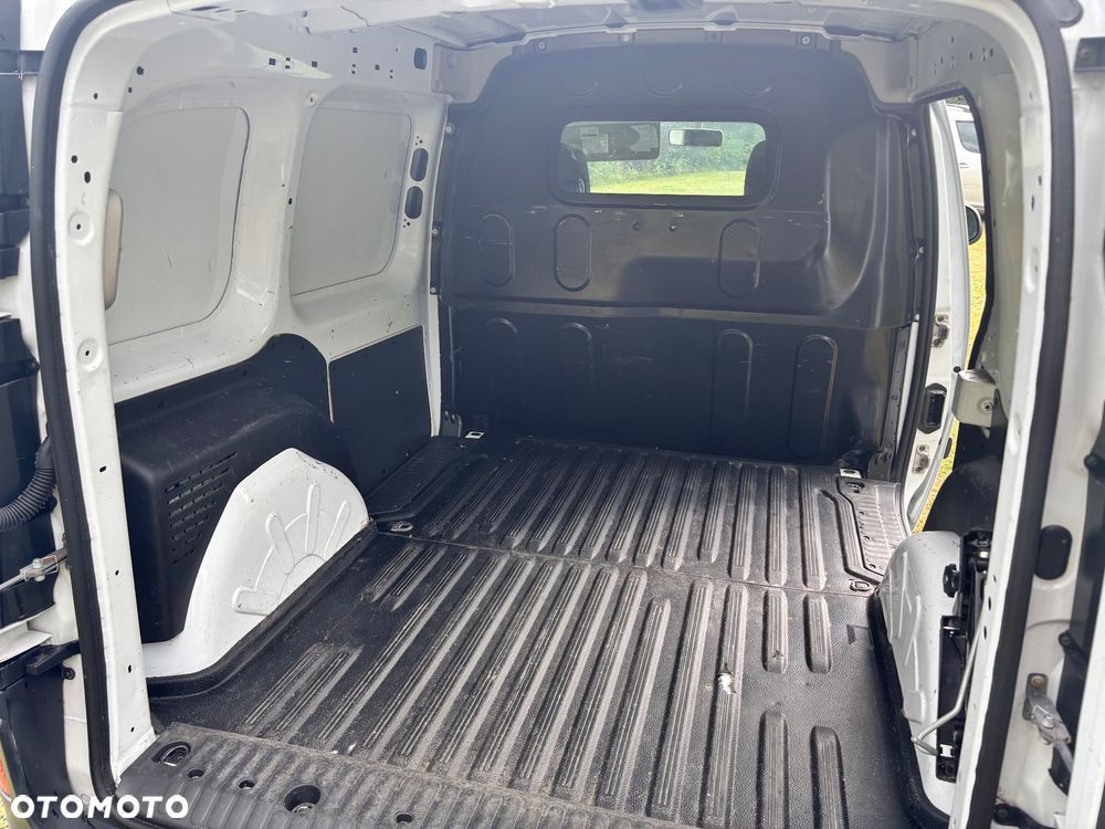 Nissan NV200 - 27