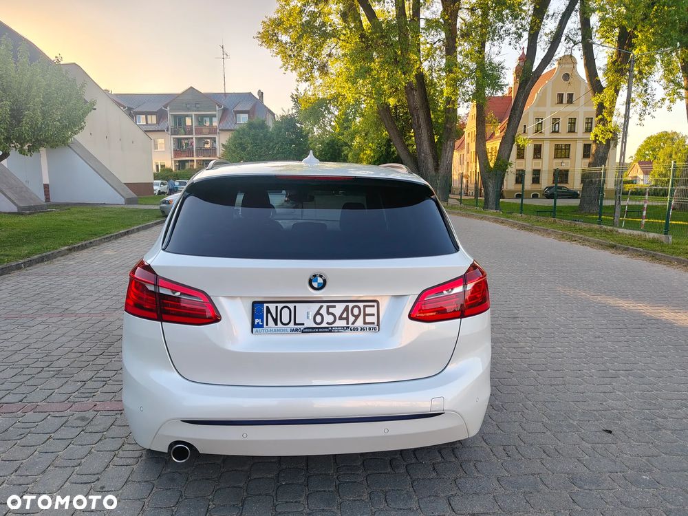 BMW Seria 2 218d Sport - 25