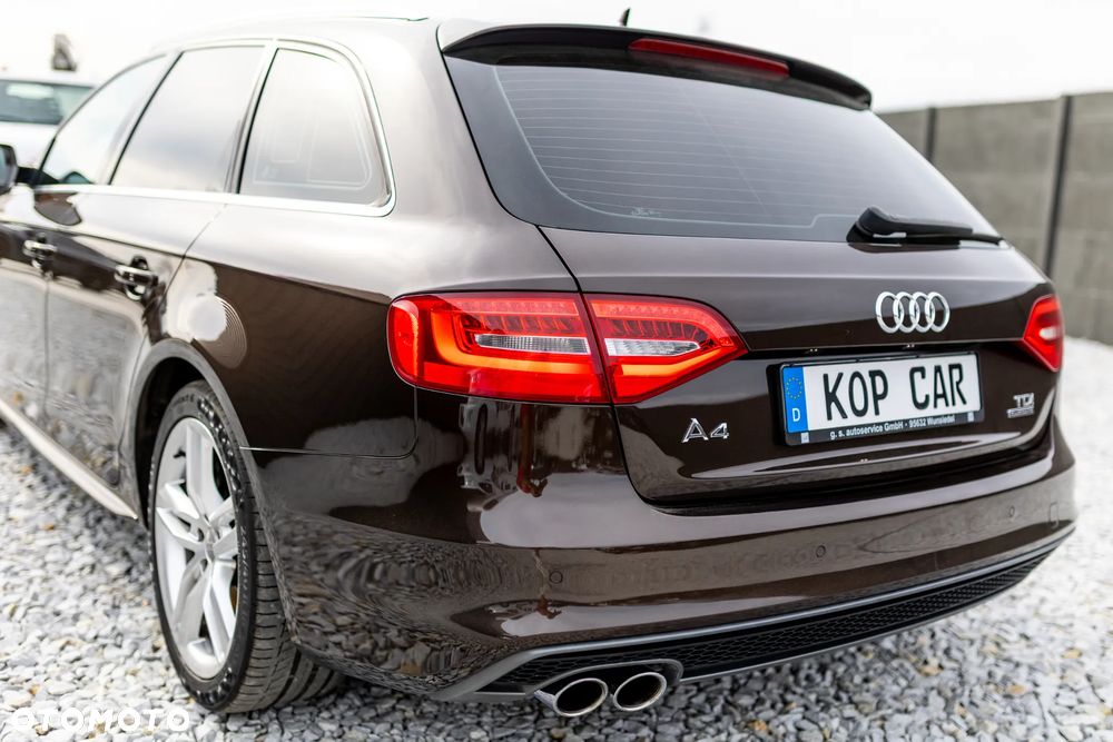 Audi A4 Avant 2.0 TDI DPF clean diesel quattro S line Sportpaket - 13