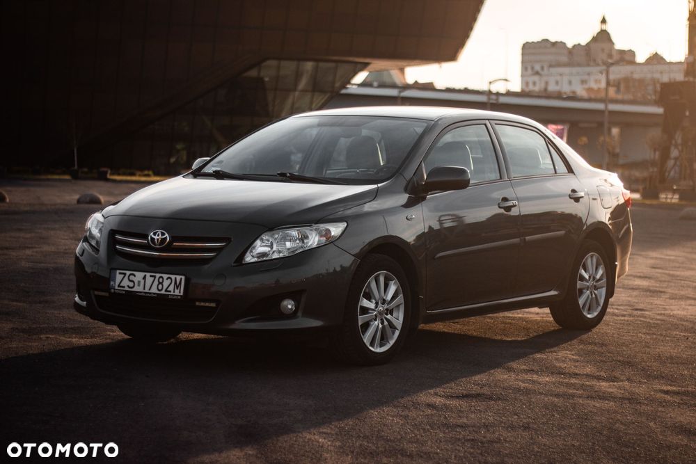 Toyota Corolla 1.6 VVT-i Prestige Start - 1
