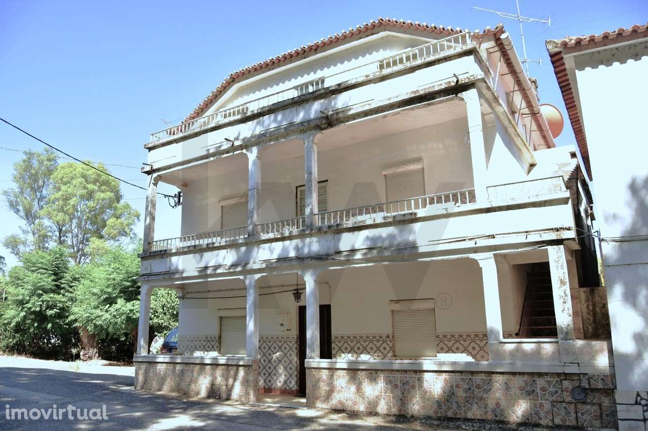 Pensão com  800m2 para recuperar, junto ao Balneário das Termas de Mon - Grande imagem: 4/60