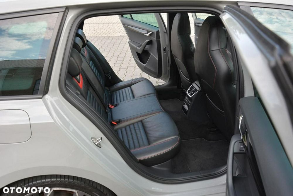 Skoda Octavia 2.0 TSI RS 230 DSG - 14